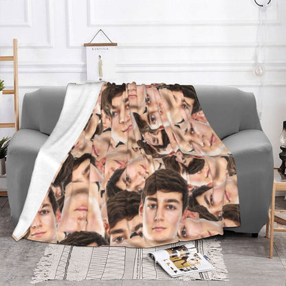 George Russell Face Quadrant Blankets Fleece Decoration Fluffy Unisex Throw Blanket for Bed Sofa Camp Office